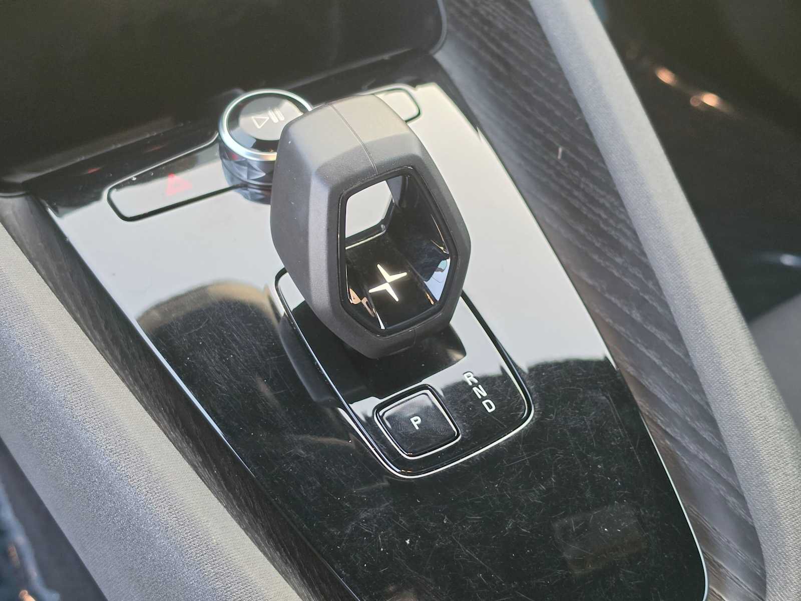 Used 2024 Polestar Polestar 2 RWD image 32