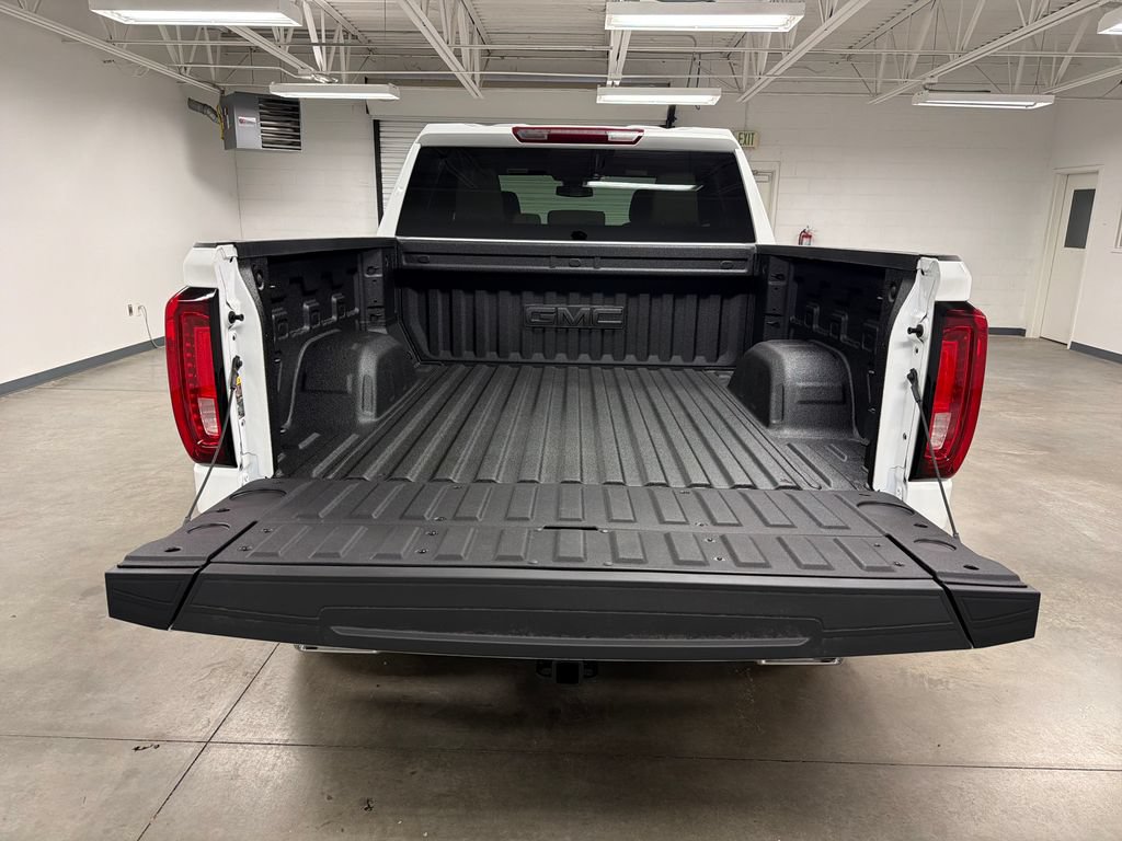 New 2026 GMC Sierra 1500 SLT AWD/4WD image 16