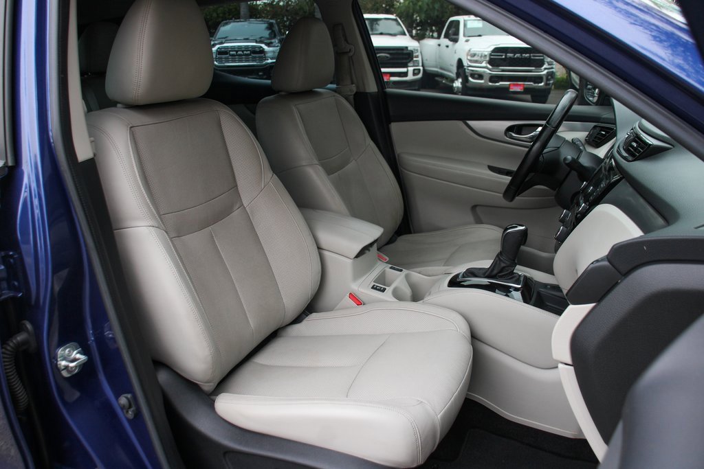 Used 2020 Nissan Rogue Sport SL w/ Premium Package image 39