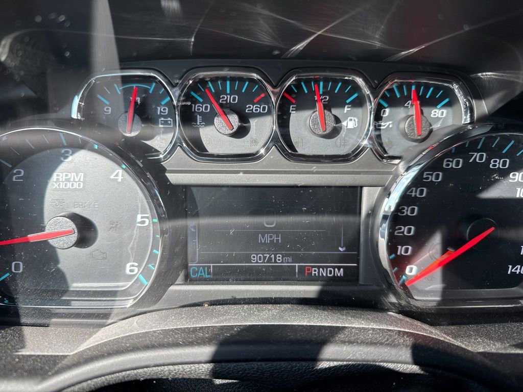 Used 2015 Chevrolet Suburban LT image 6