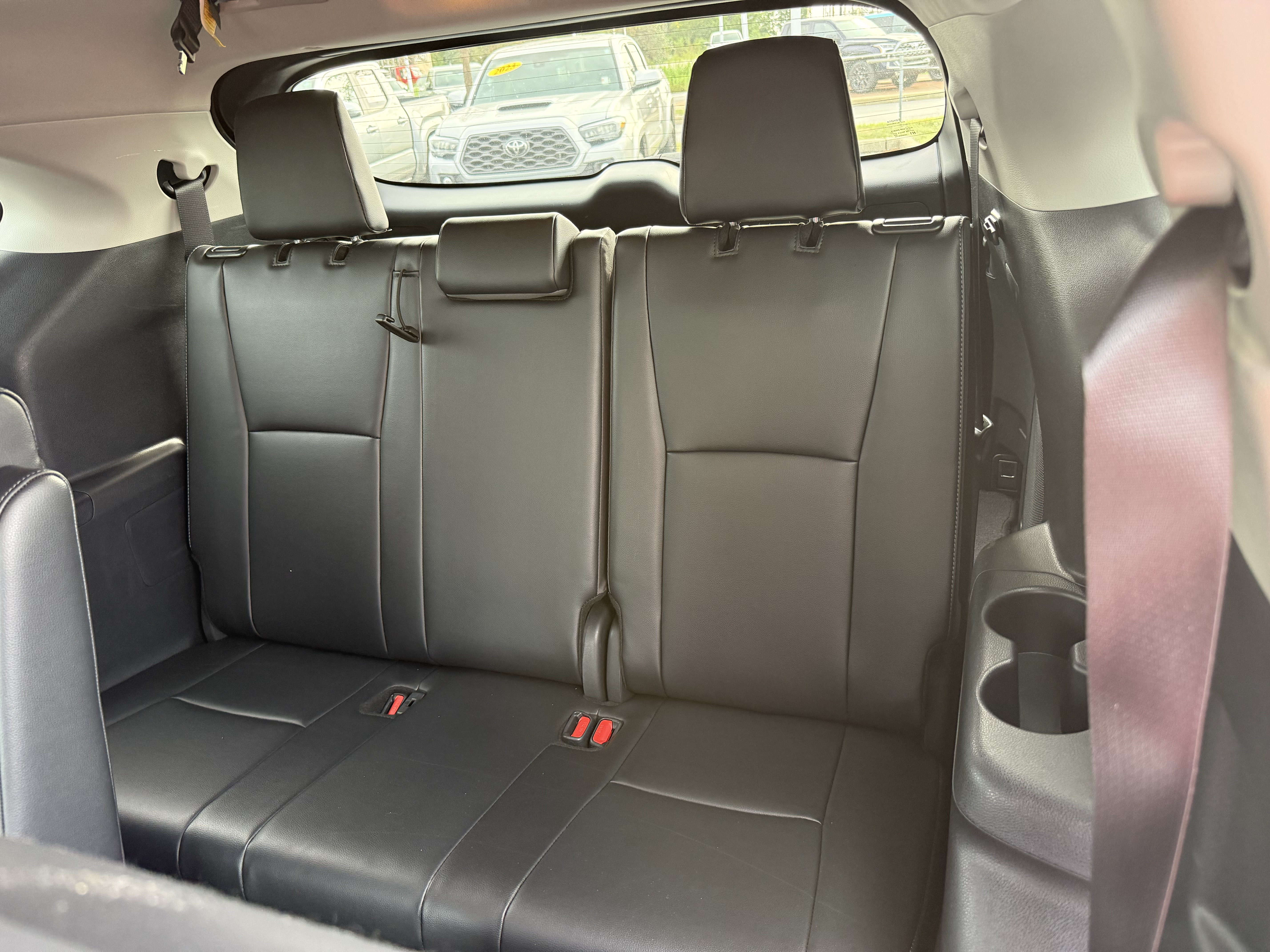 Used 2024 Toyota Highlander Limited AWD/4WD image 26