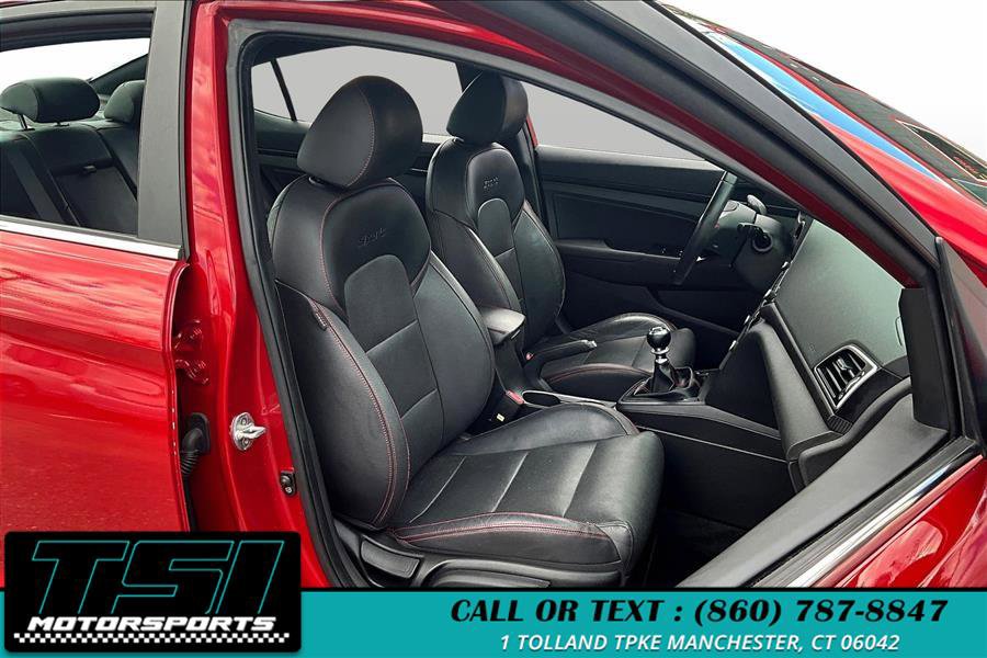 Used 2017 Hyundai Elantra Sport image 7