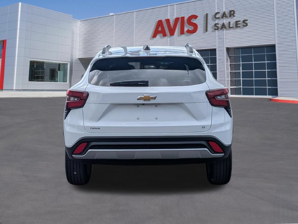Used 2025 Chevrolet Trax LT w/ LT Convenience Package FWD image 7