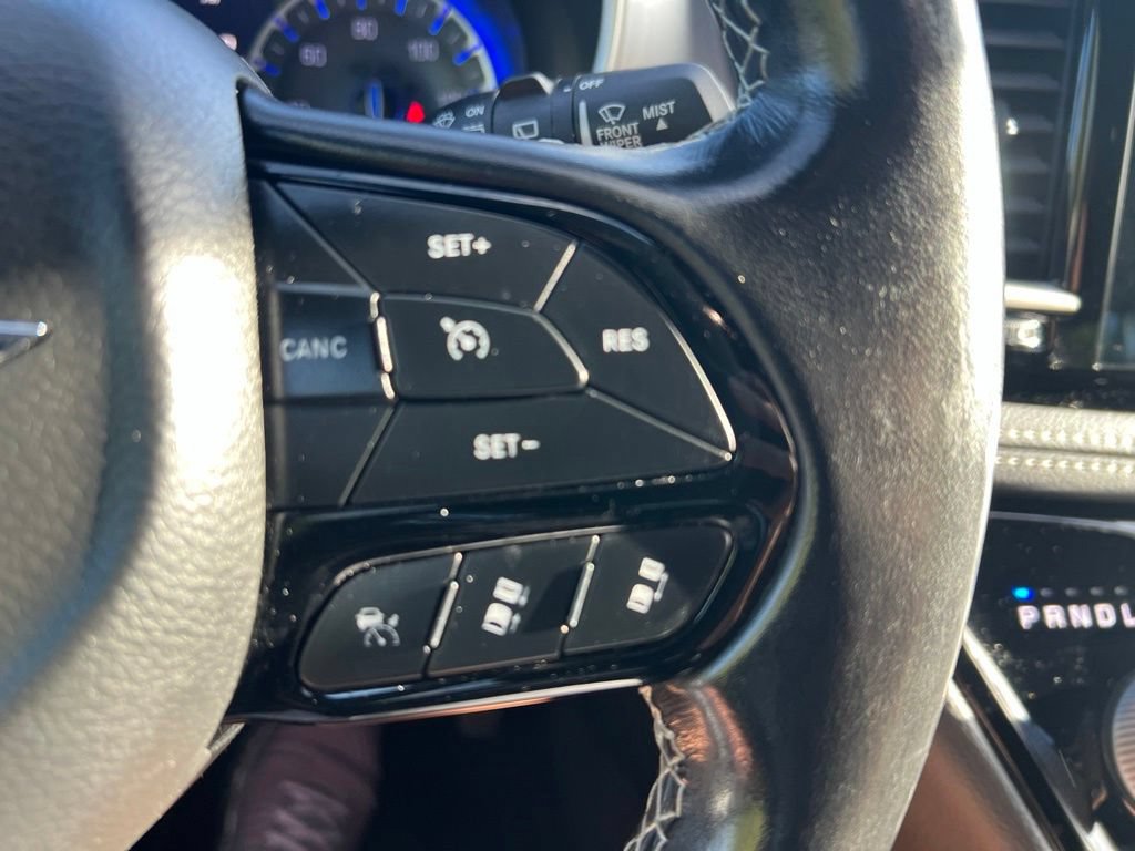 Used 2021 Chrysler Pacifica Touring w/ S Appearance Package FWD image 33