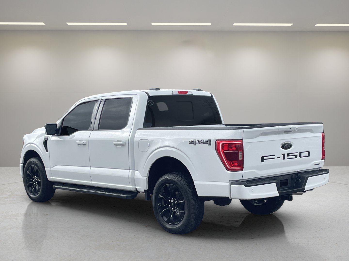 Used 2022 Ford F150 XLT w/ Equipment Group 302A High AWD/4WD image 11