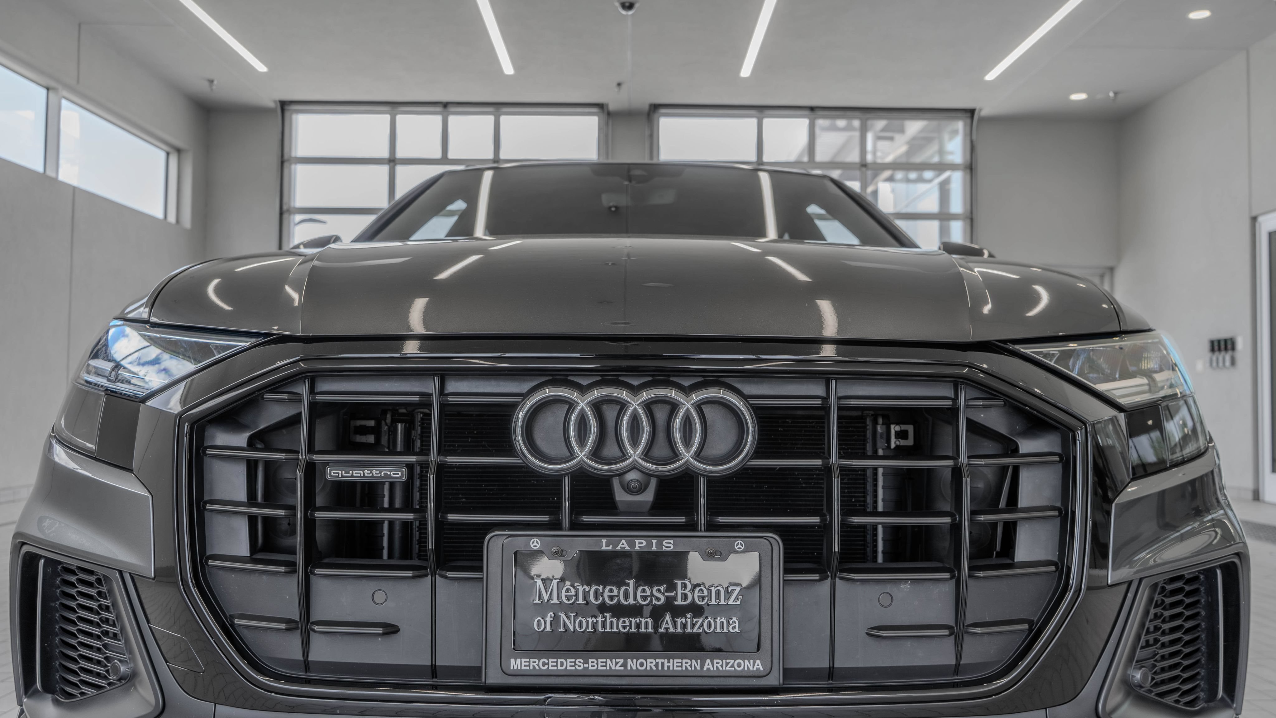 Used 2020 Audi Q8 Premium Plus AWD/4WD image 23