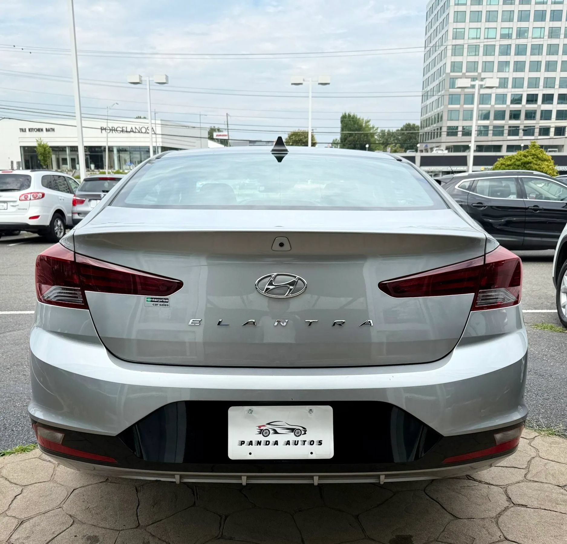 Used 2020 Hyundai Elantra SEL w/ Cargo Package (C1) FWD image 6