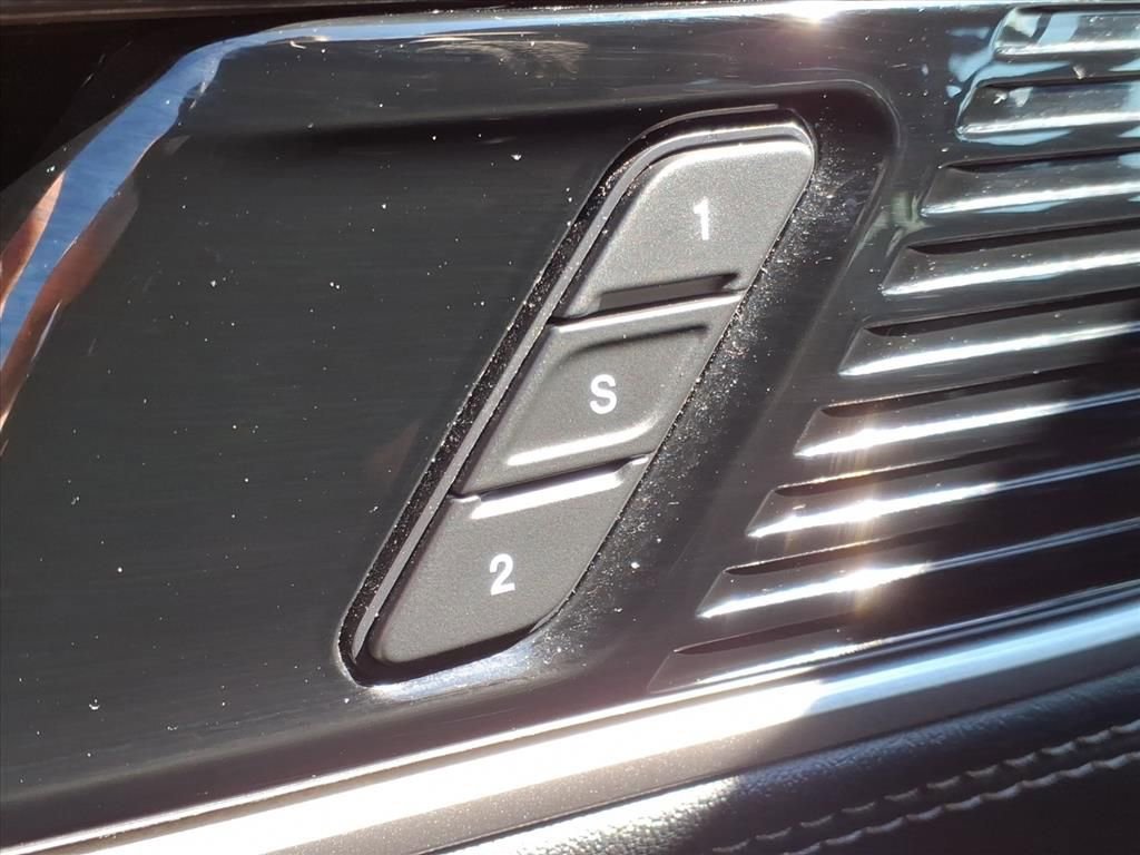 Used 2024 Jeep Wagoneer L Series III w/ Flexible Seating Group image 22