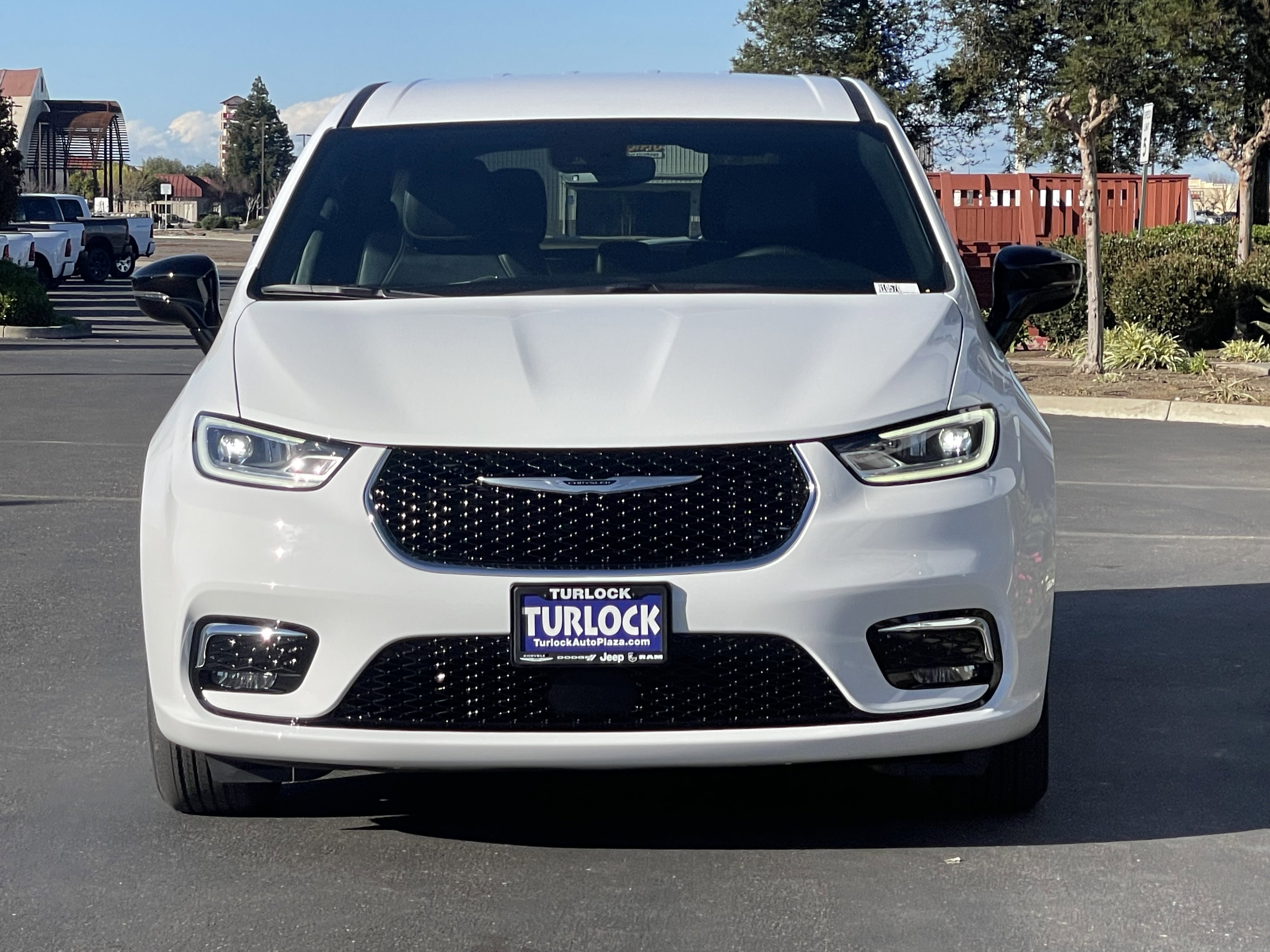 New 2026 Chrysler Pacifica Select FWD image 4