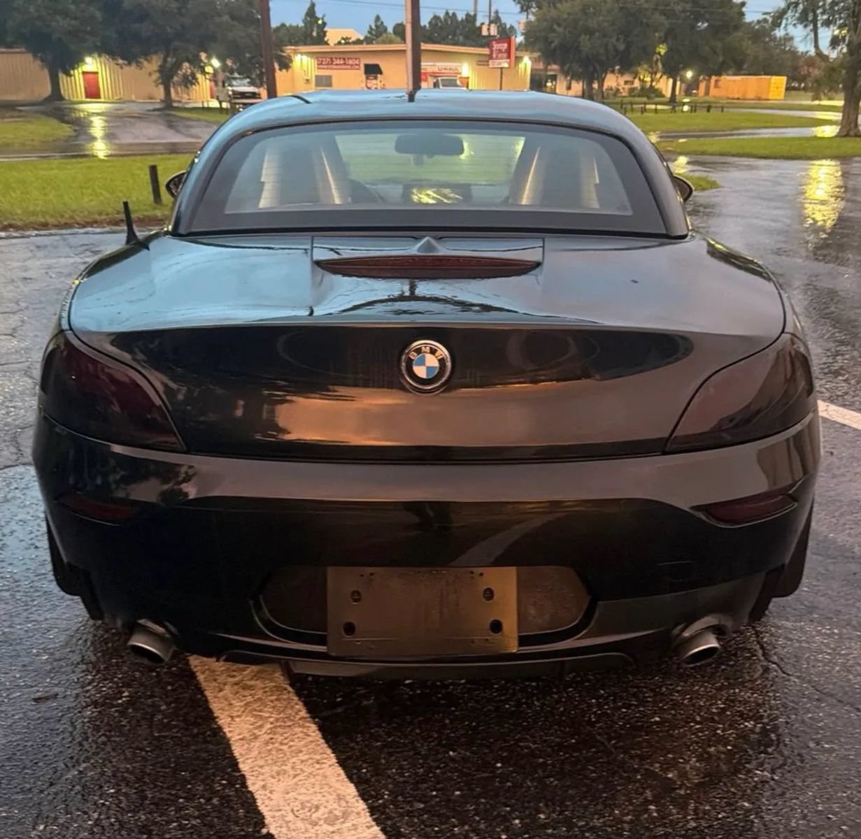 Used 2012 BMW Z4 sDrive35is RWD image 3