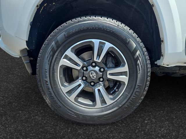 Certified 2019 Toyota Tacoma TRD Sport AWD/4WD image 4