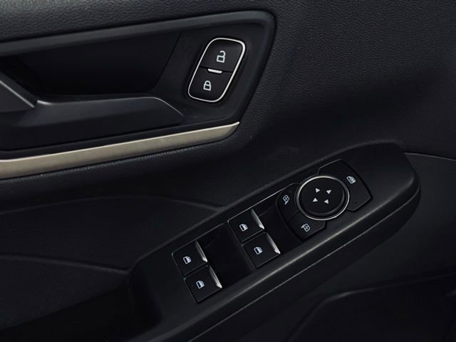 Used 2022 Ford Escape SE image 13