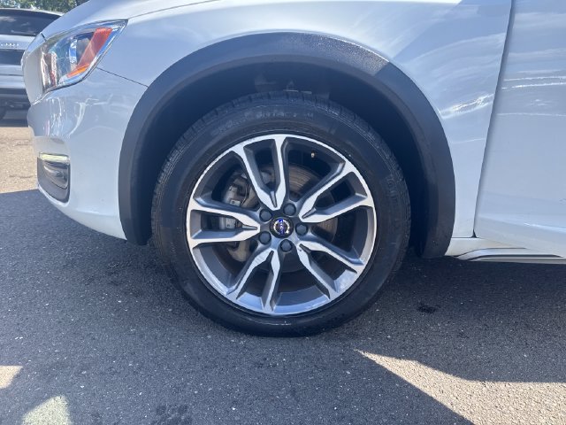 Used 2018 Volvo V60 T5 Cross Country w/ Convenience Package AWD/4WD image 28
