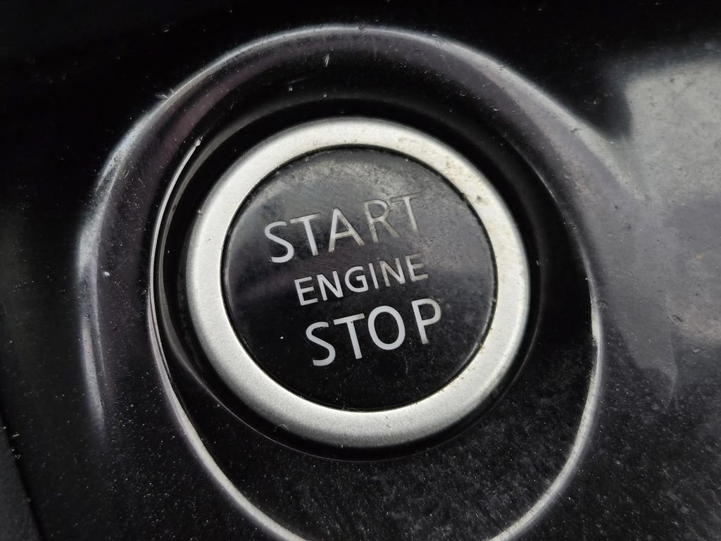 Used 2019 Nissan Kicks S FWD image 27