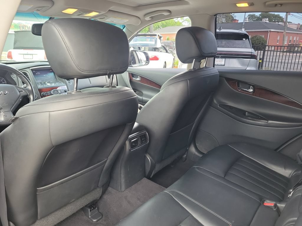 Used 2016 INFINITI QX50 AWD w/ Premium Plus Package image 10