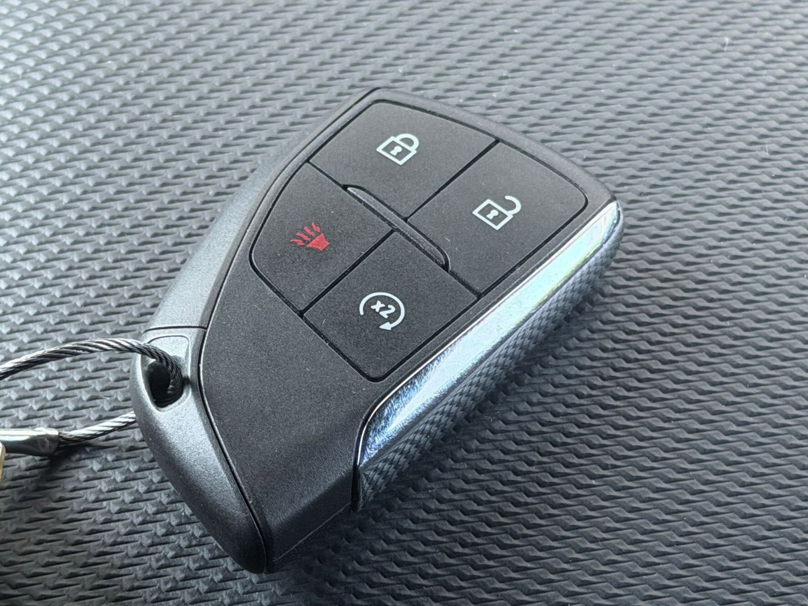 Used 2025 Chevrolet Equinox LT FWD image 24