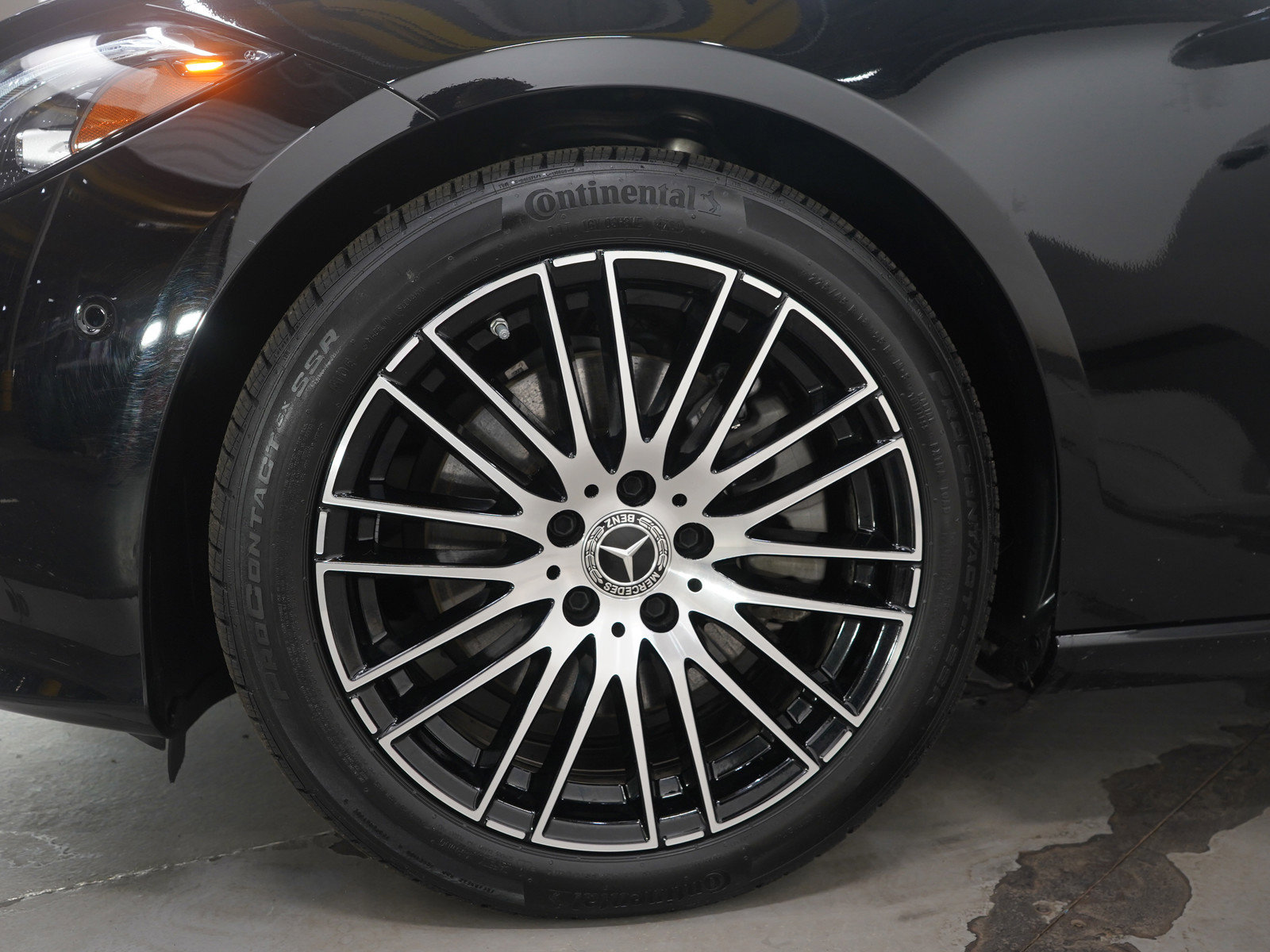 Used 2025 Mercedes-Benz C 300 4MATIC Sedan image 26