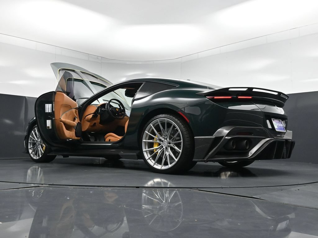 Used 2021 Ferrari Roma RWD image 35