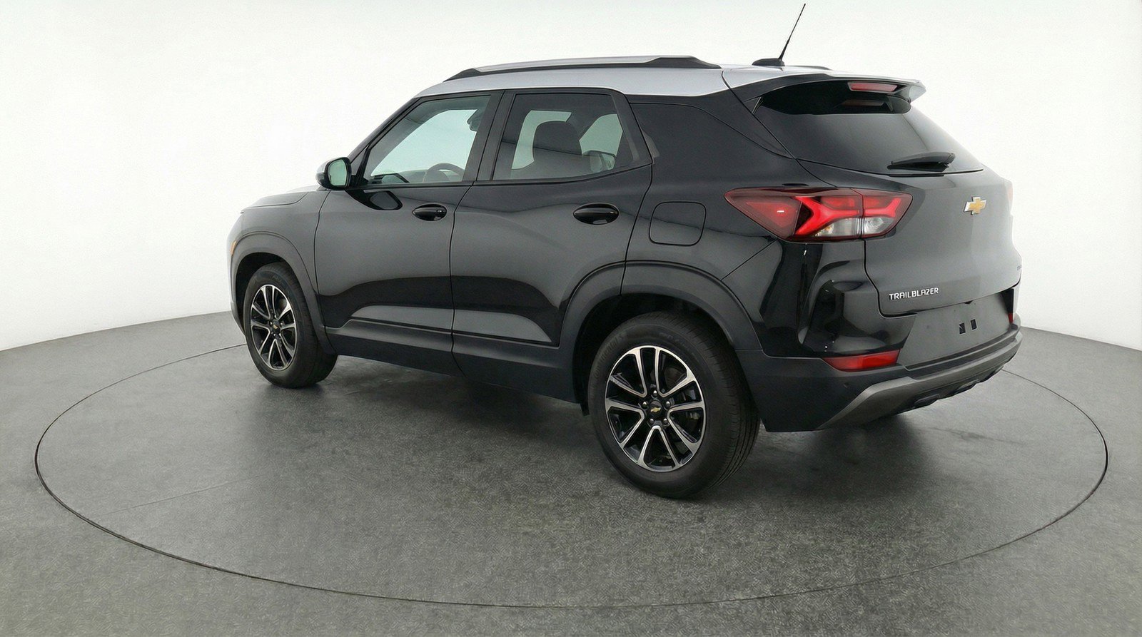 Used 2025 Chevrolet TrailBlazer LT image 6