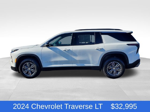 Certified 2024 Chevrolet Traverse LT w/ LPO, Floor Liner Package FWD image 2