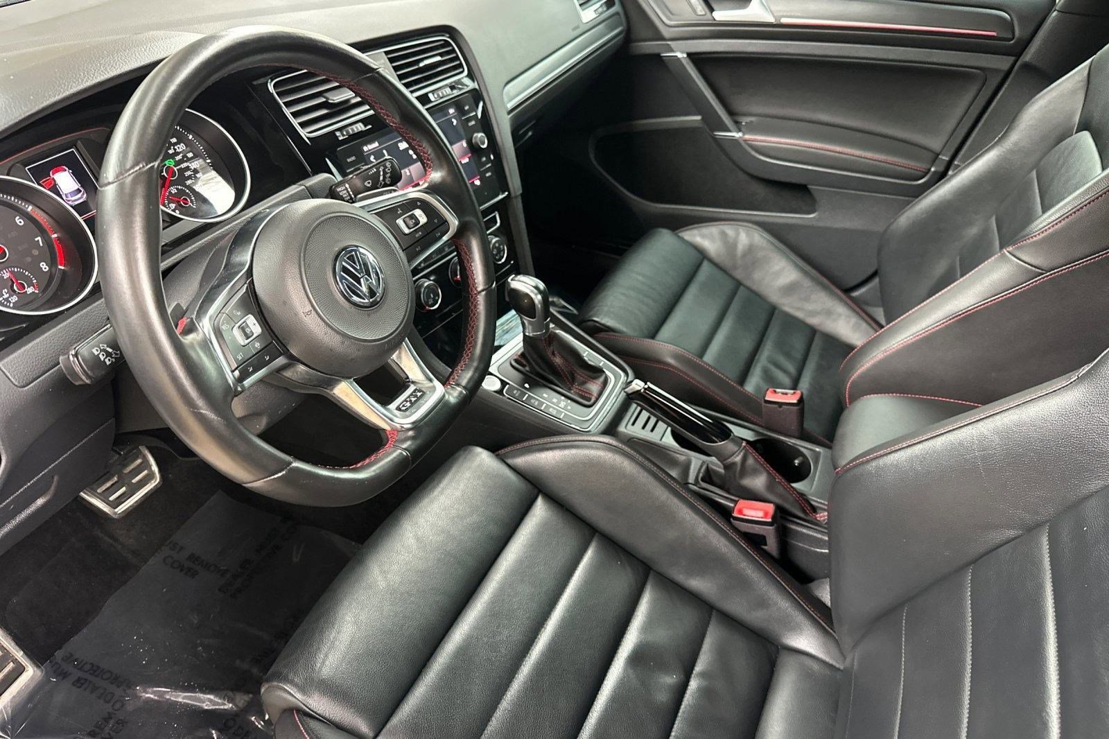 Used 2019 Volkswagen GTI SE w/ SE Experience Package image 4