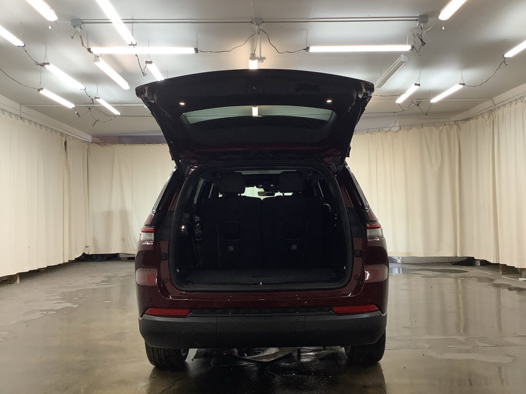 New 2025 Jeep Grand Cherokee L Limited image 8
