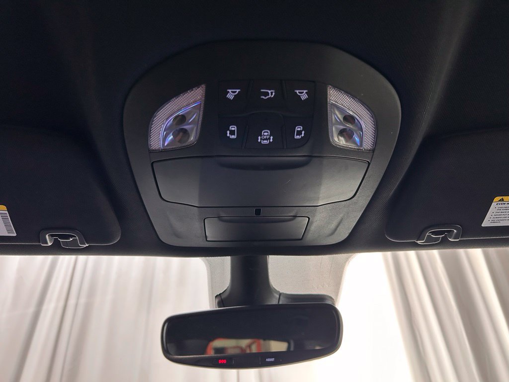 Used 2025 Chrysler Pacifica Select FWD image 22