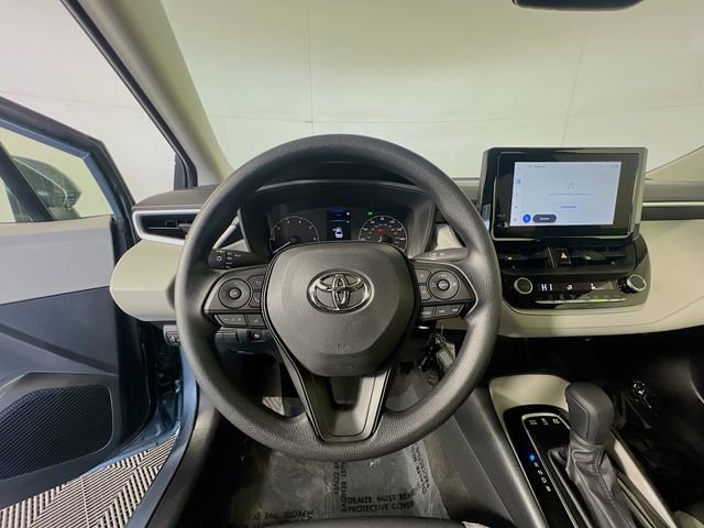 Used 2025 Toyota Corolla LE image 13