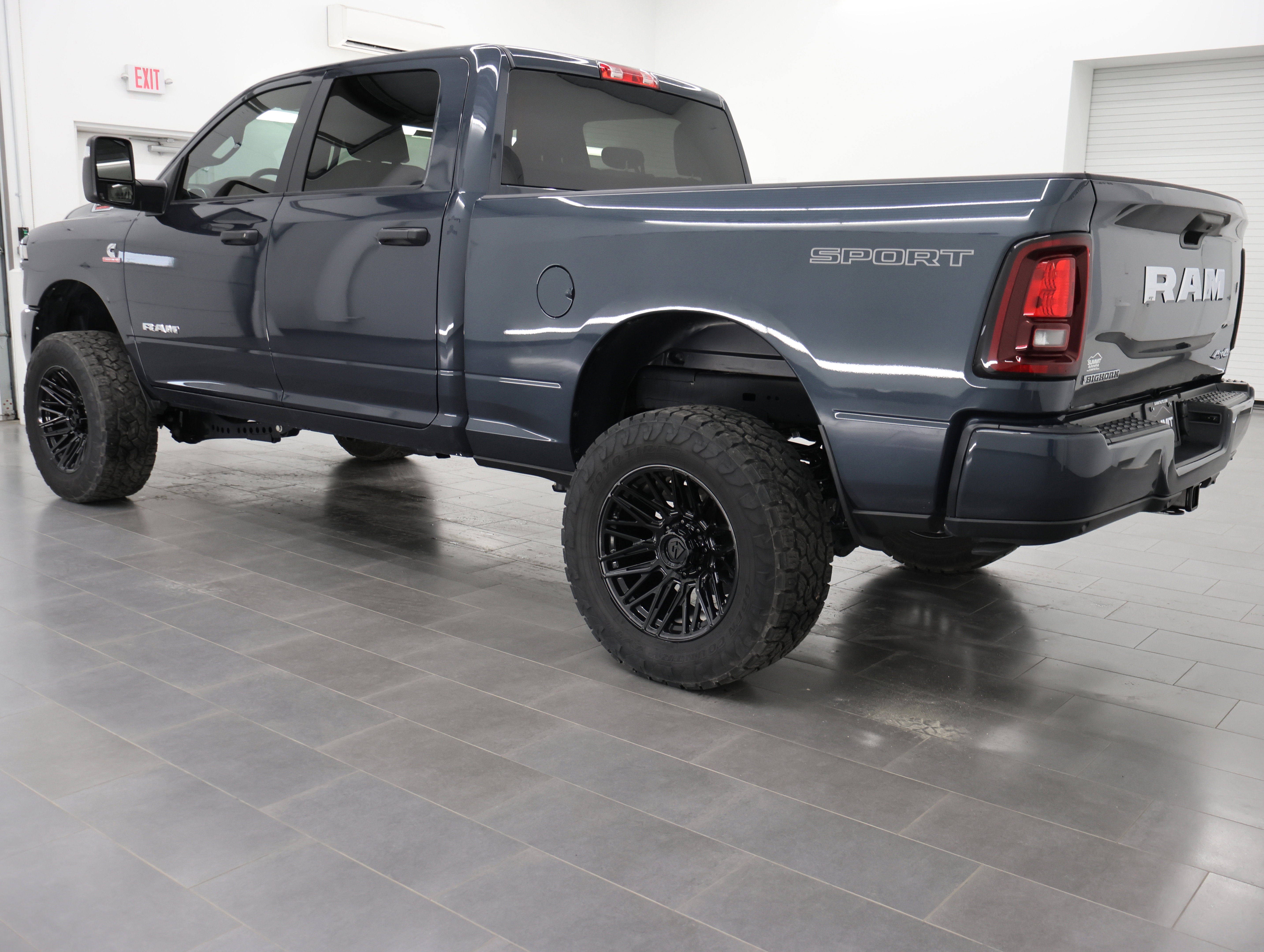 Used 2025 RAM 2500 Big Horn AWD/4WD image 6