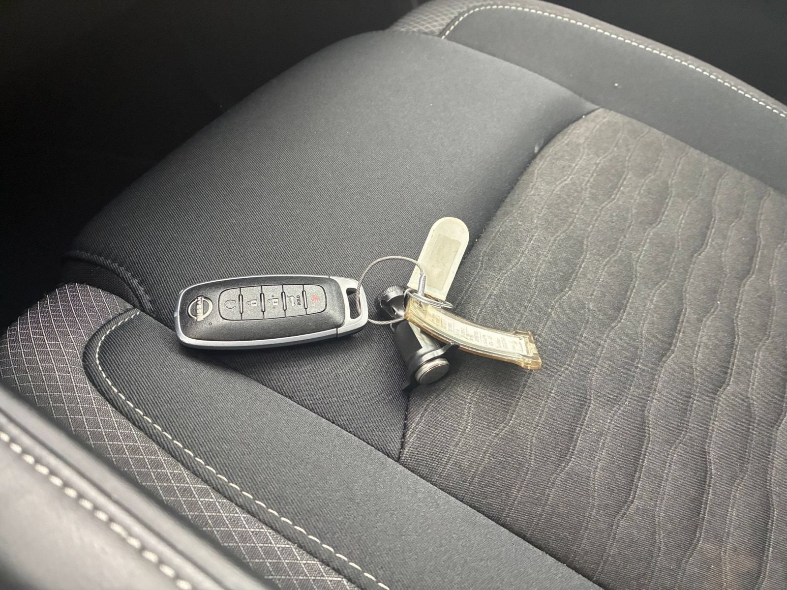 Used 2025 Nissan Pathfinder SV AWD/4WD image 15