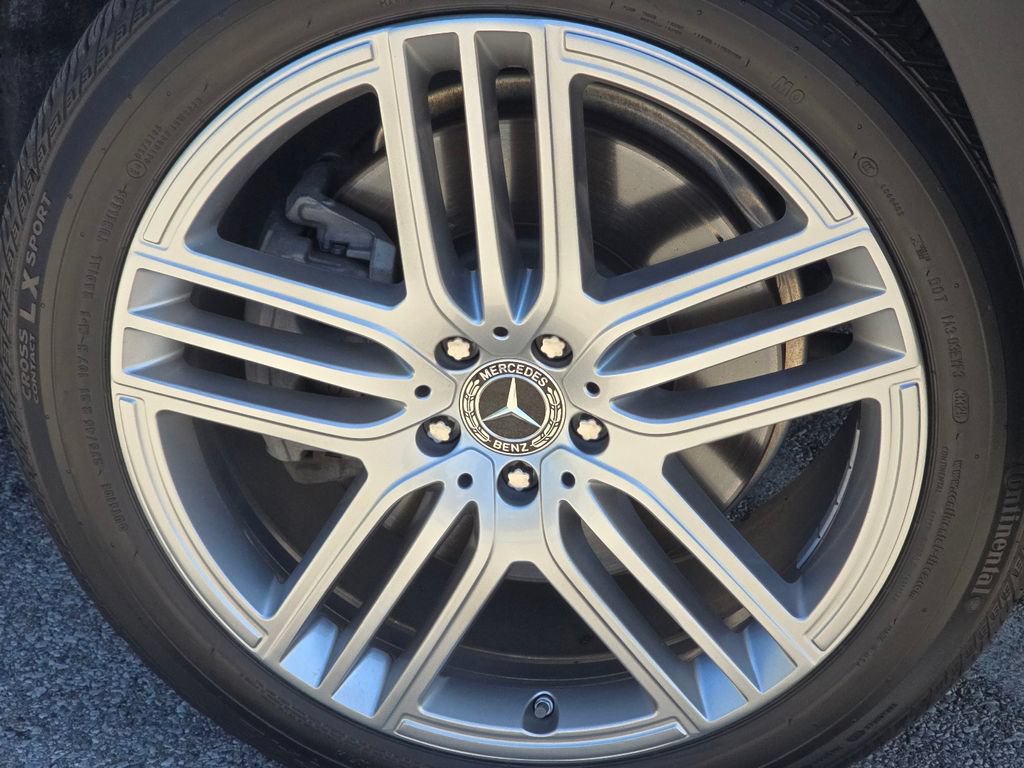 Used 2024 Mercedes-Benz GLS 450 4MATIC image 10