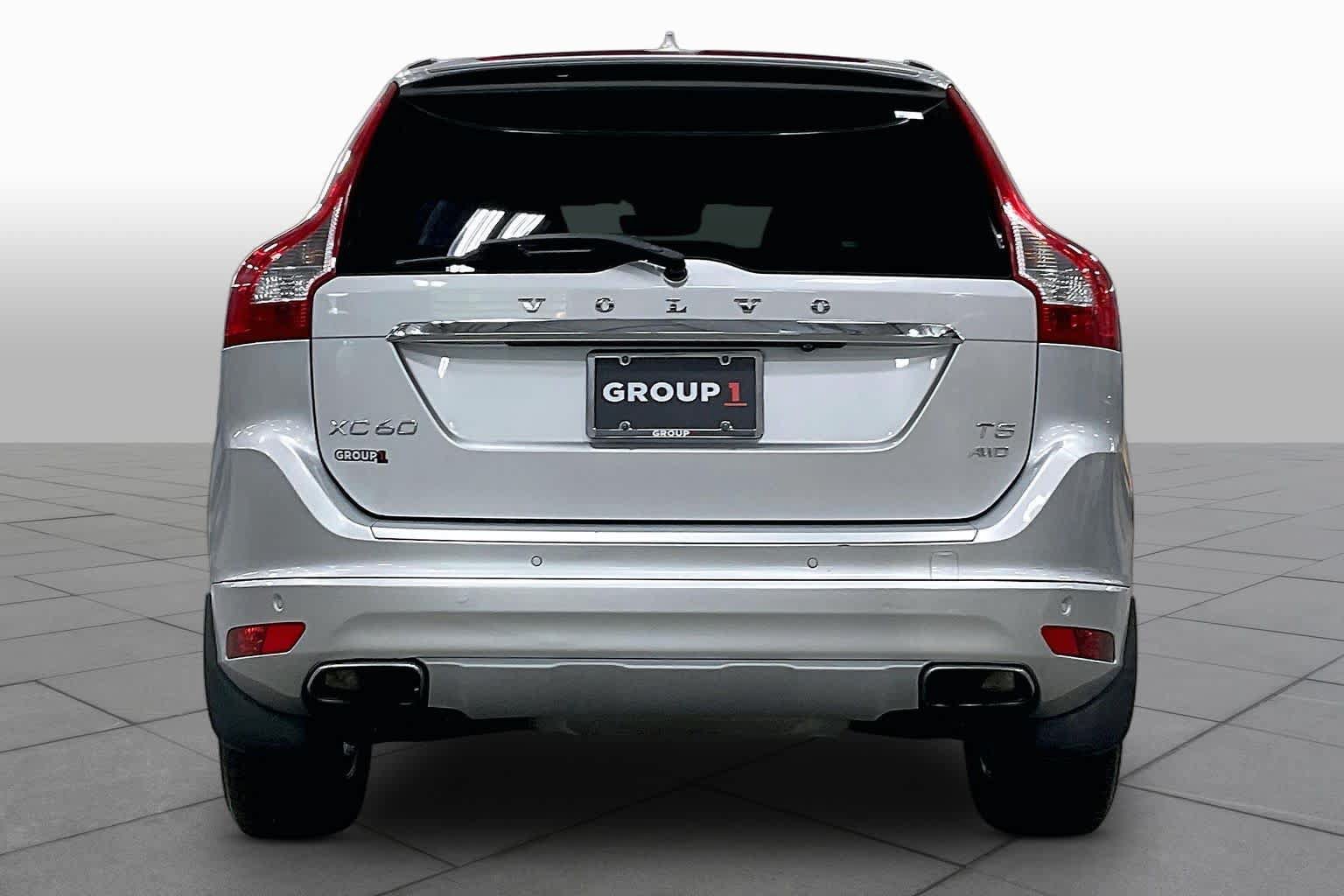 Used 2016 Volvo XC60 T5 Premier w/ Proximity Package AWD/4WD image 5