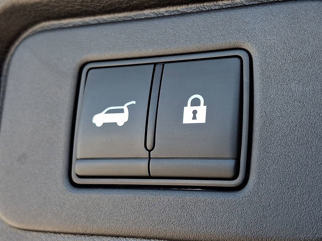 Used 2025 Nissan Rogue SV w/ Rock Creek Premium Package image 29