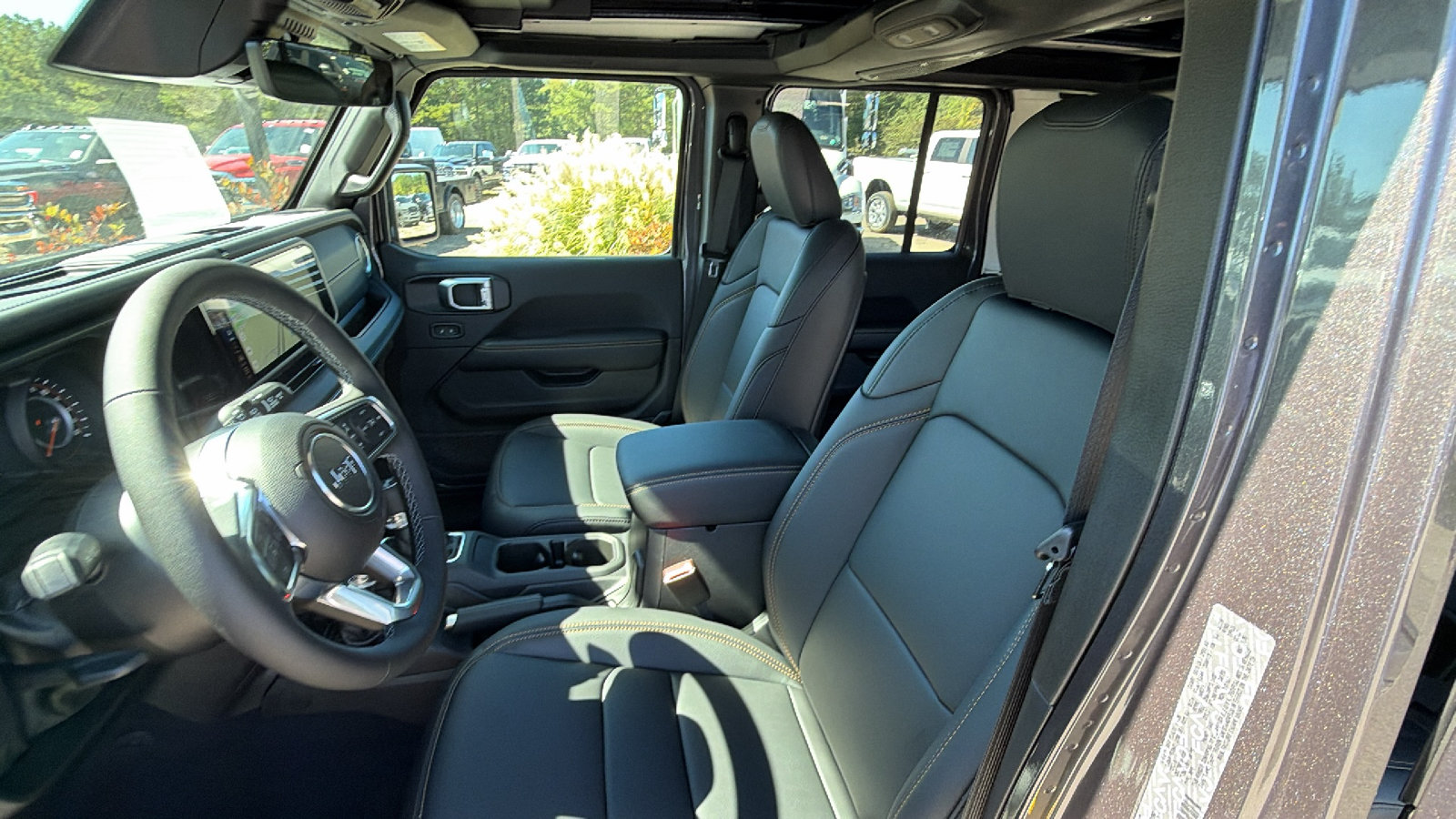 New 2027 Jeep Wrangler Unlimited Sahara AWD/4WD image 16
