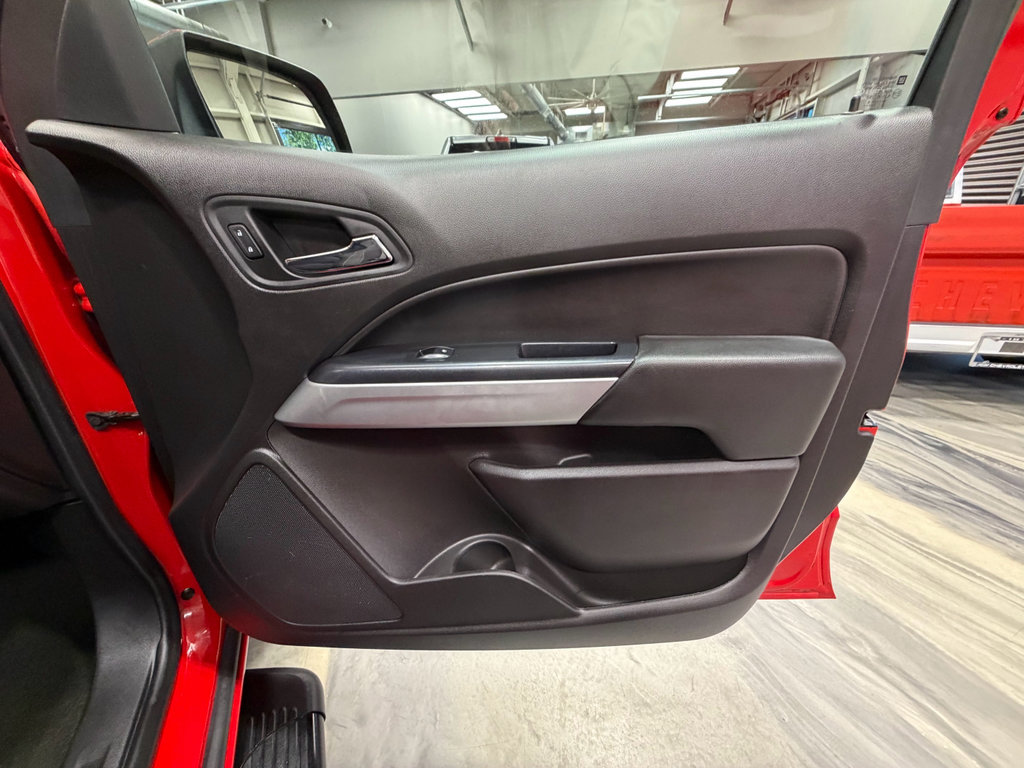 Used 2016 Chevrolet Colorado LT w/ LT Convenience Package RWD image 38