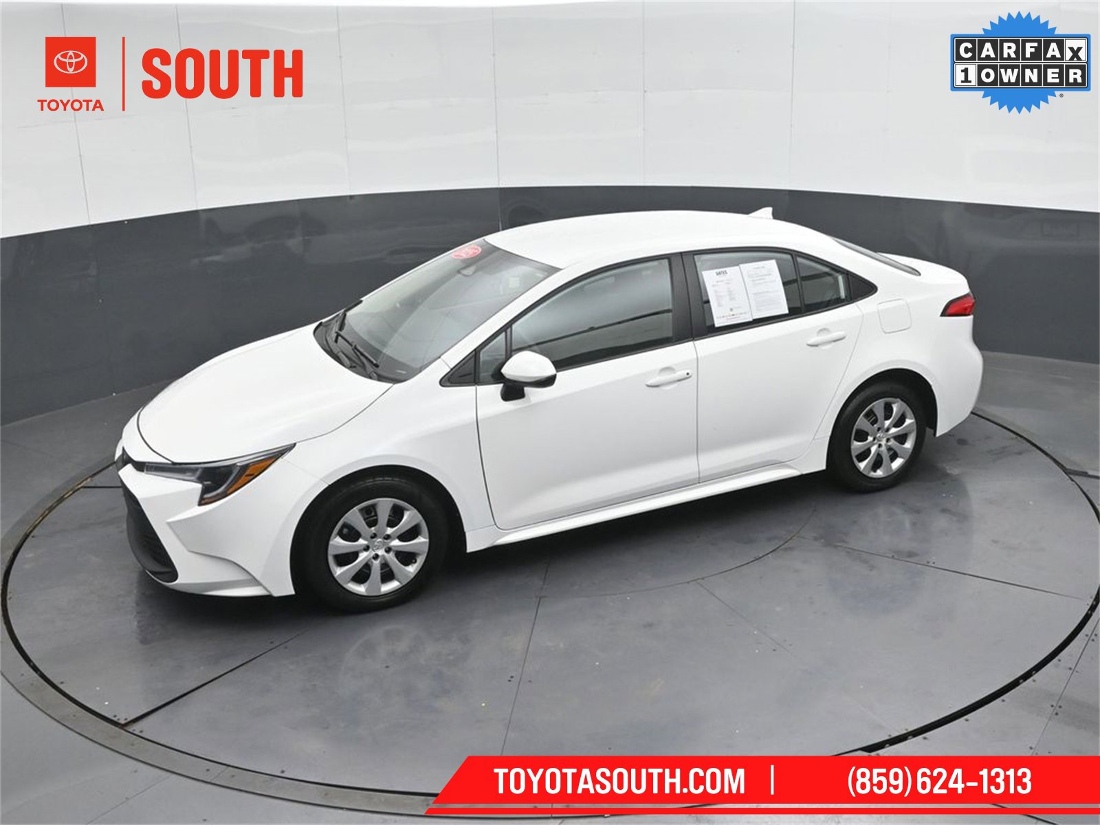 Used 2025 Toyota Corolla LE image 45