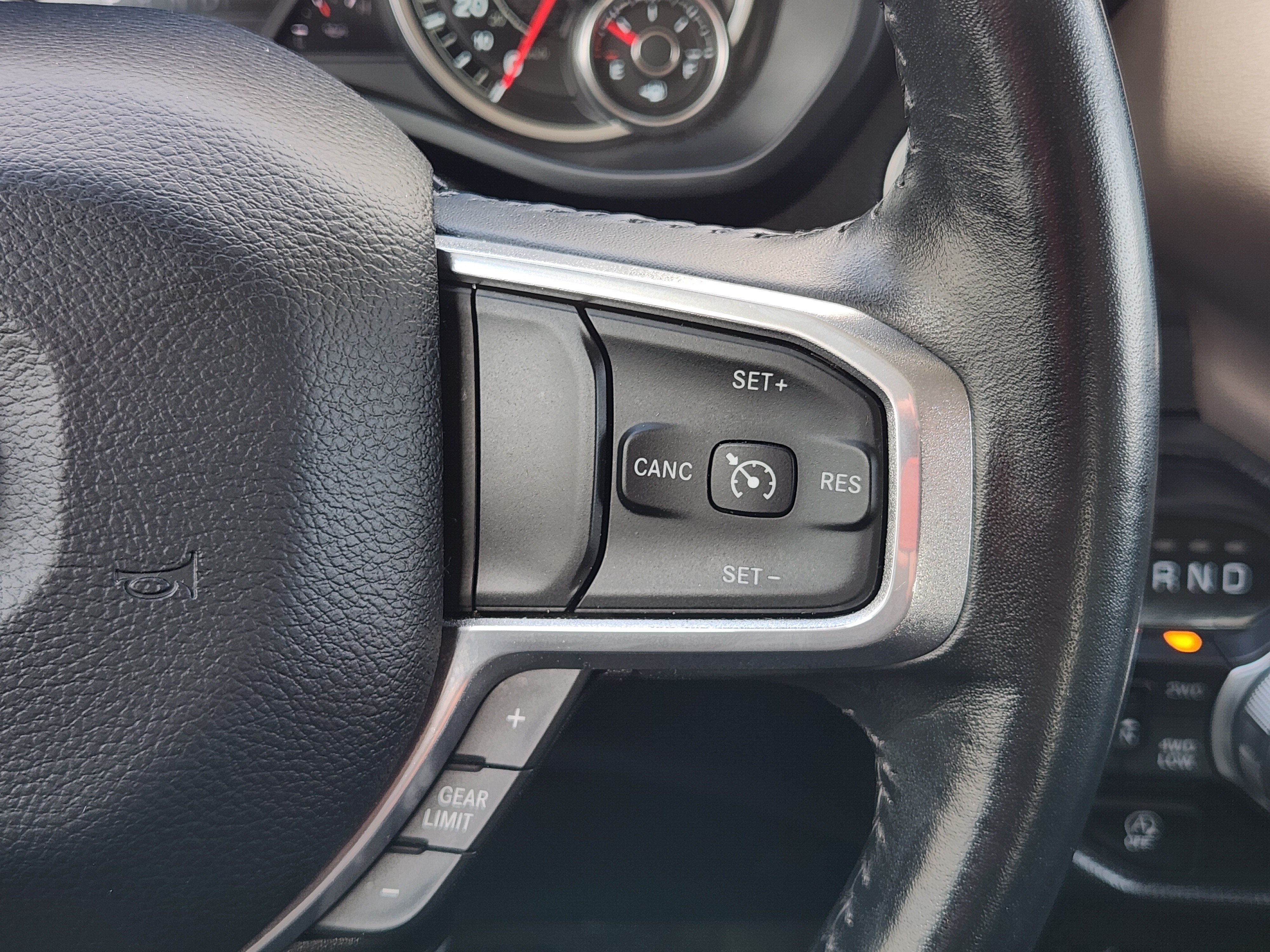 Used 2022 RAM 1500 Laramie AWD/4WD image 32