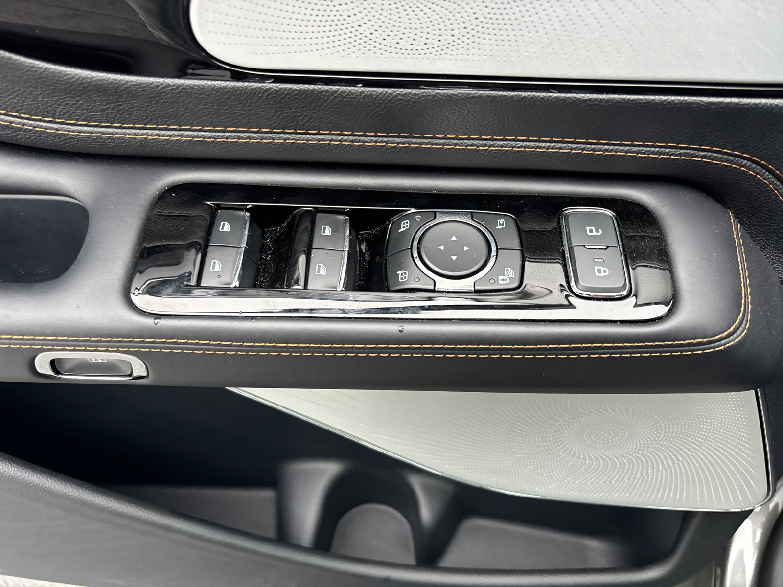 New 2025 Lincoln Aviator Black Label image 13