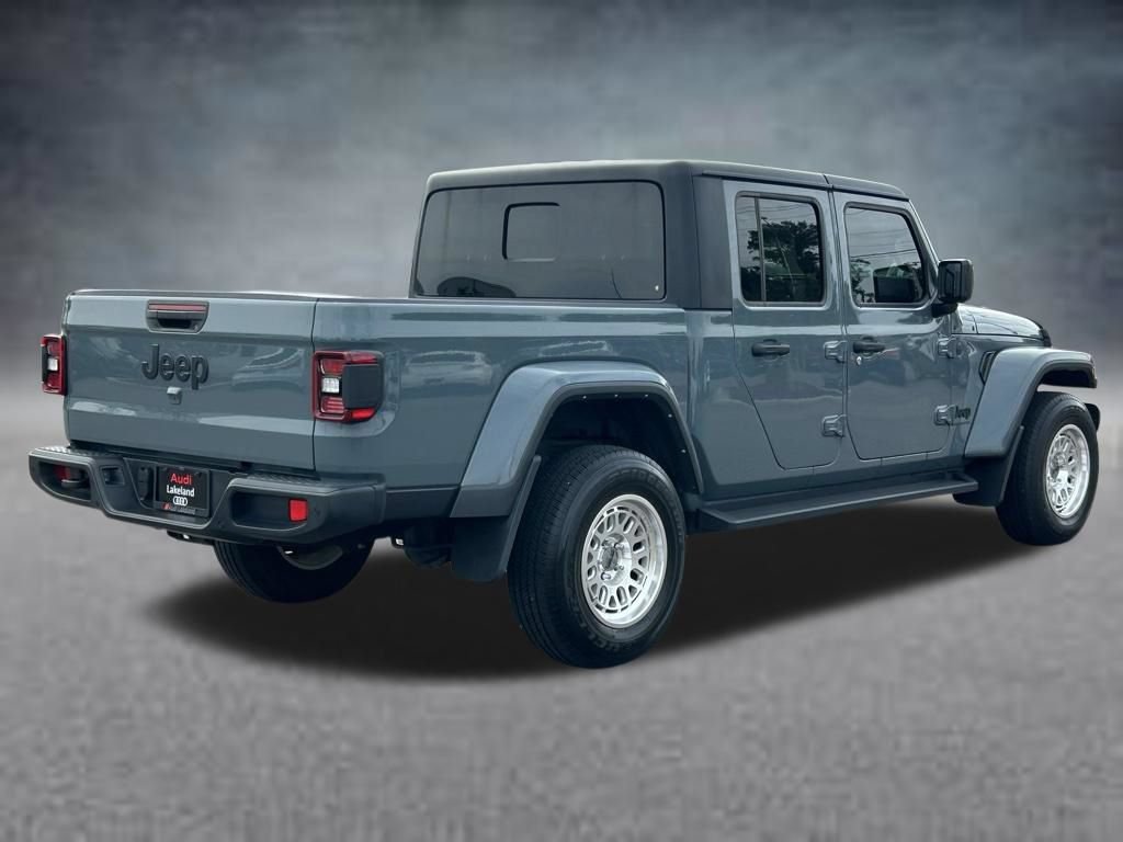 Used 2024 Jeep Gladiator Sport AWD/4WD image 5