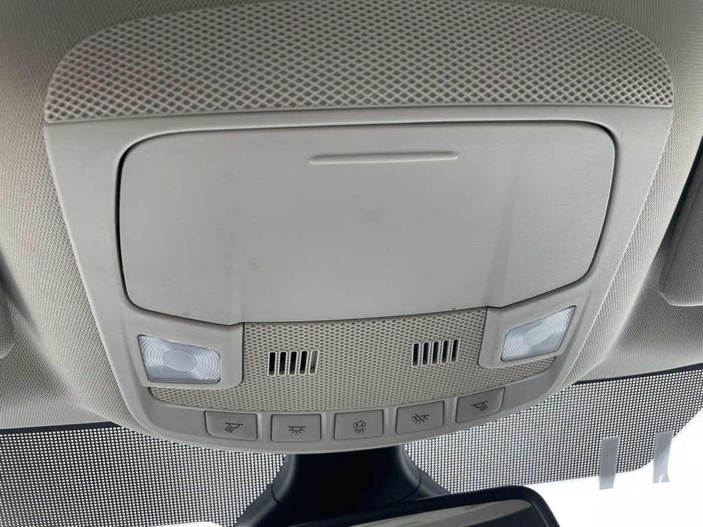 Used 2023 Ford Edge SEL image 49