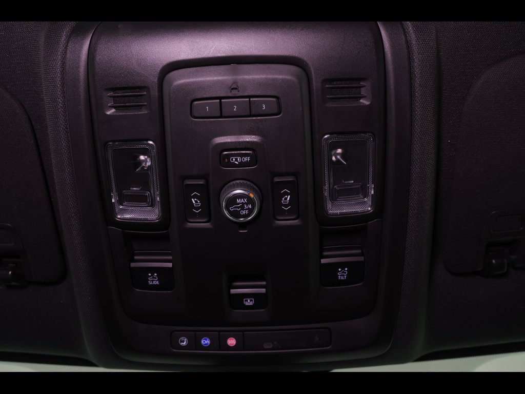 Used 2022 Chevrolet Tahoe LT w/ Luxury Package image 32