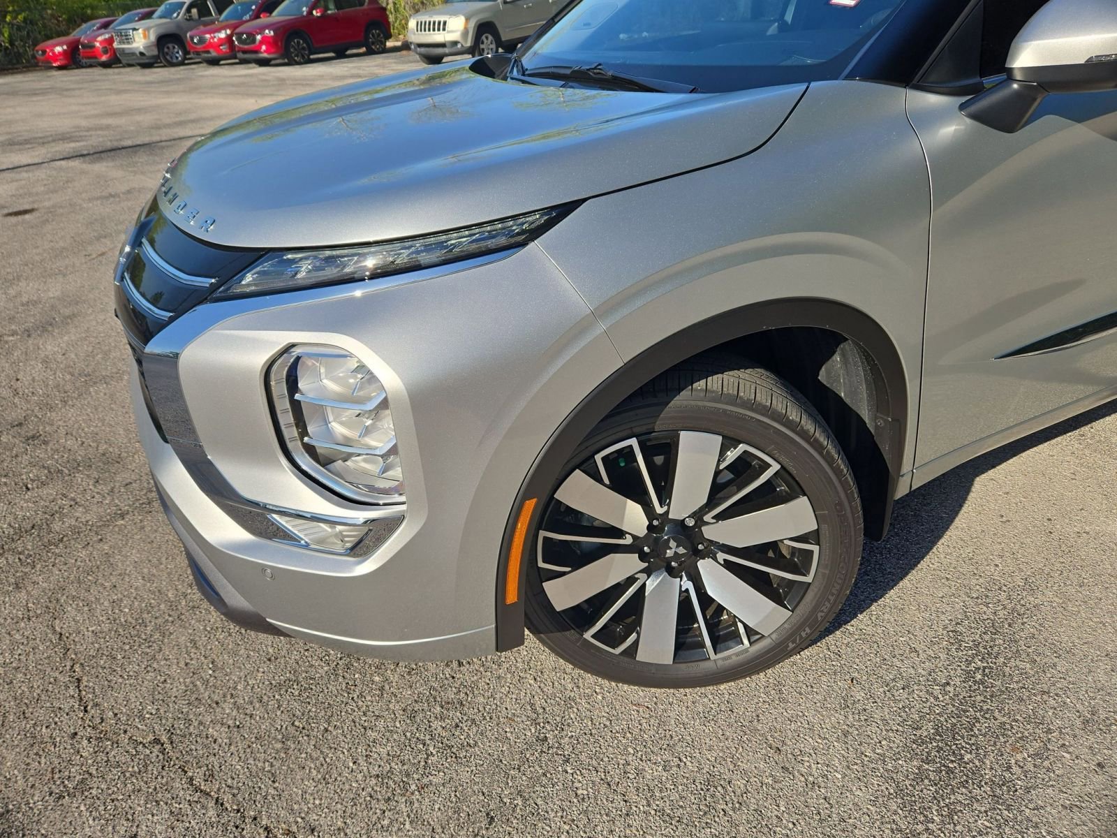 Used 2025 Mitsubishi Outlander SEL image 5