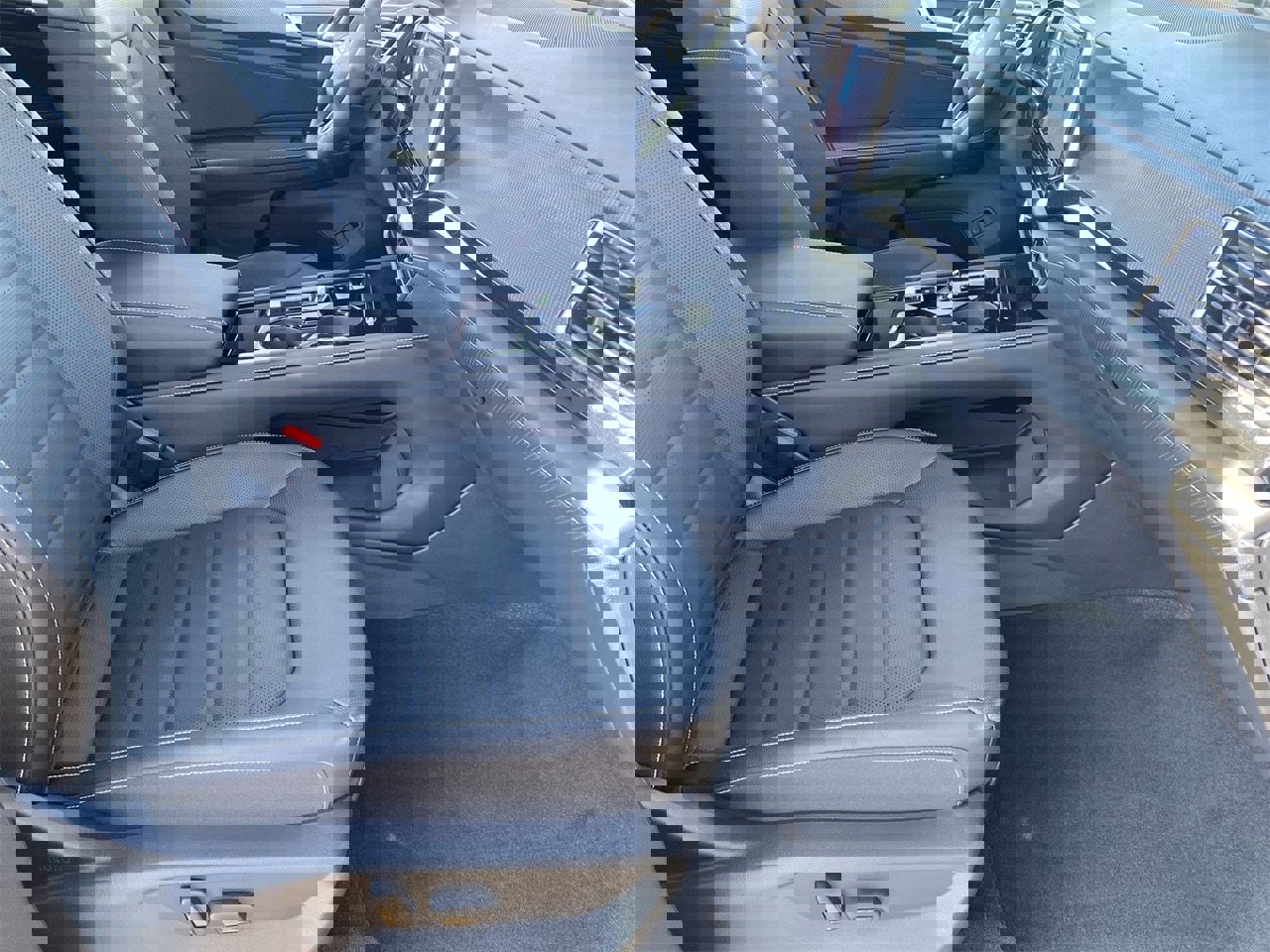 New 2026 Volkswagen Atlas Cross Sport SEL R-Line image 8