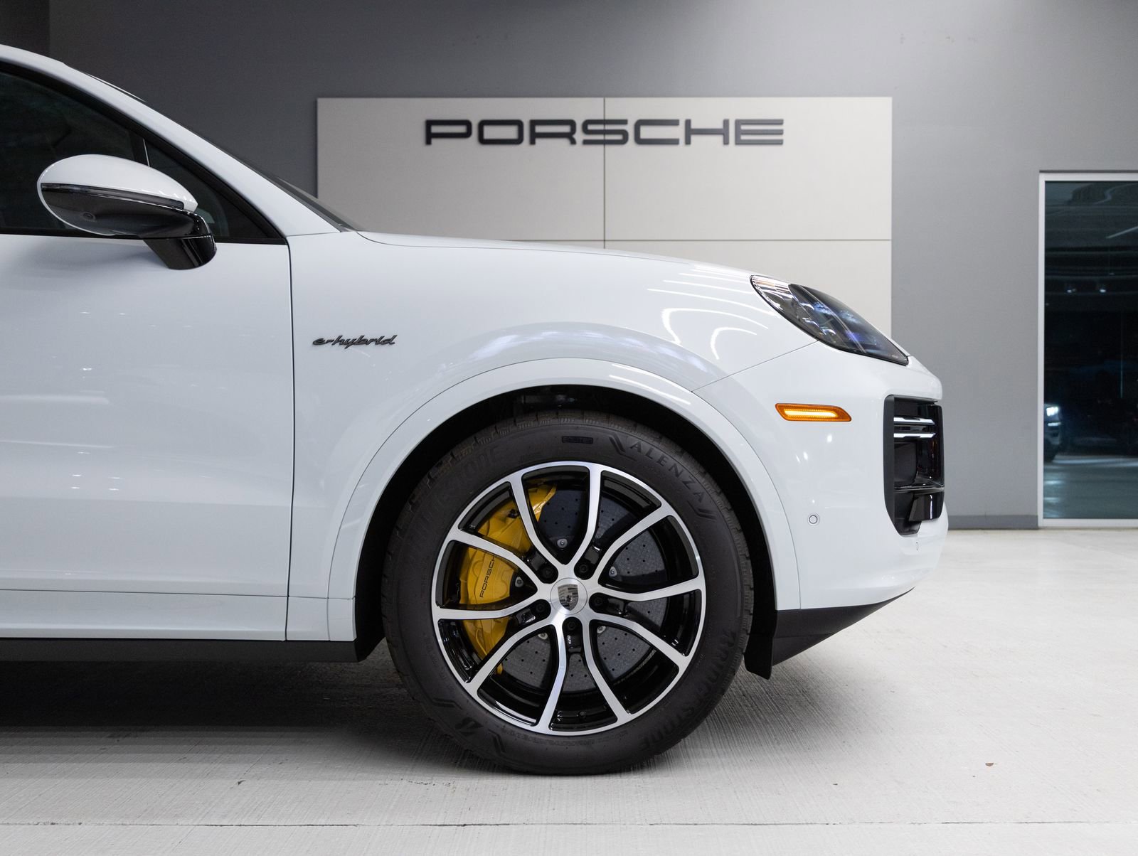 New 2026 Porsche Cayenne Turbo AWD/4WD image 11