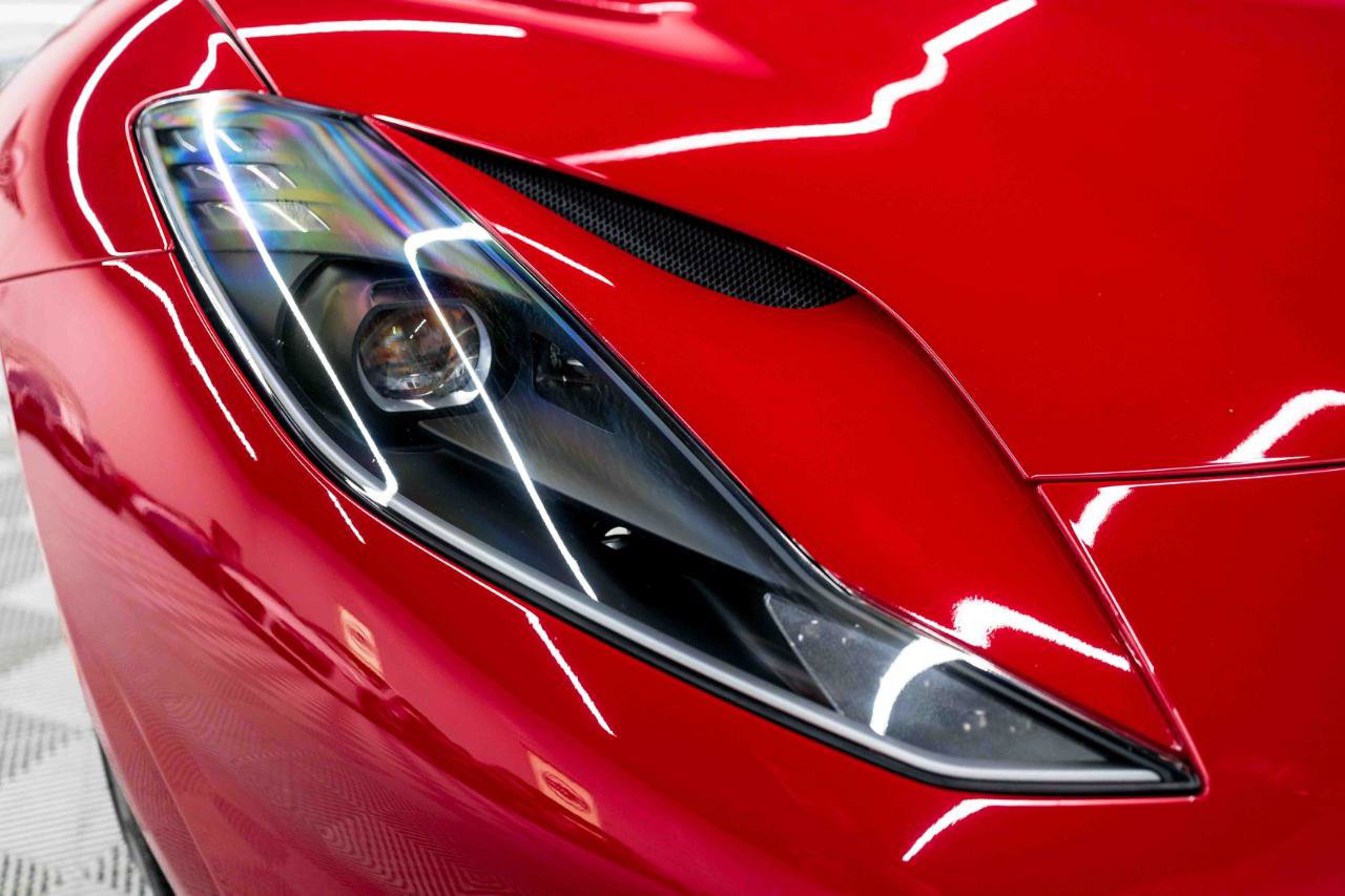 Used 2018 Ferrari 812 Superfast RWD image 13