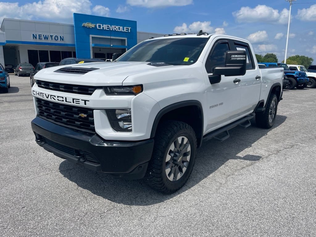 Used 2022 Chevrolet Silverado 2500 Custom w/ Custom Value Package AWD/4WD image 3