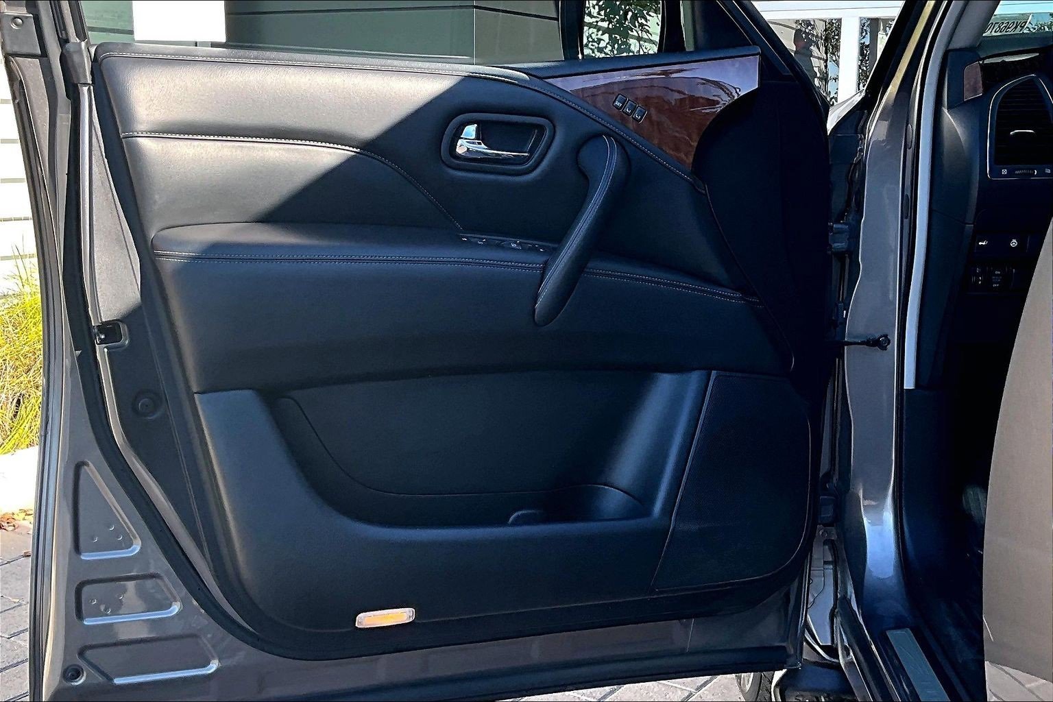 Used 2019 INFINITI QX80 Luxe image 23