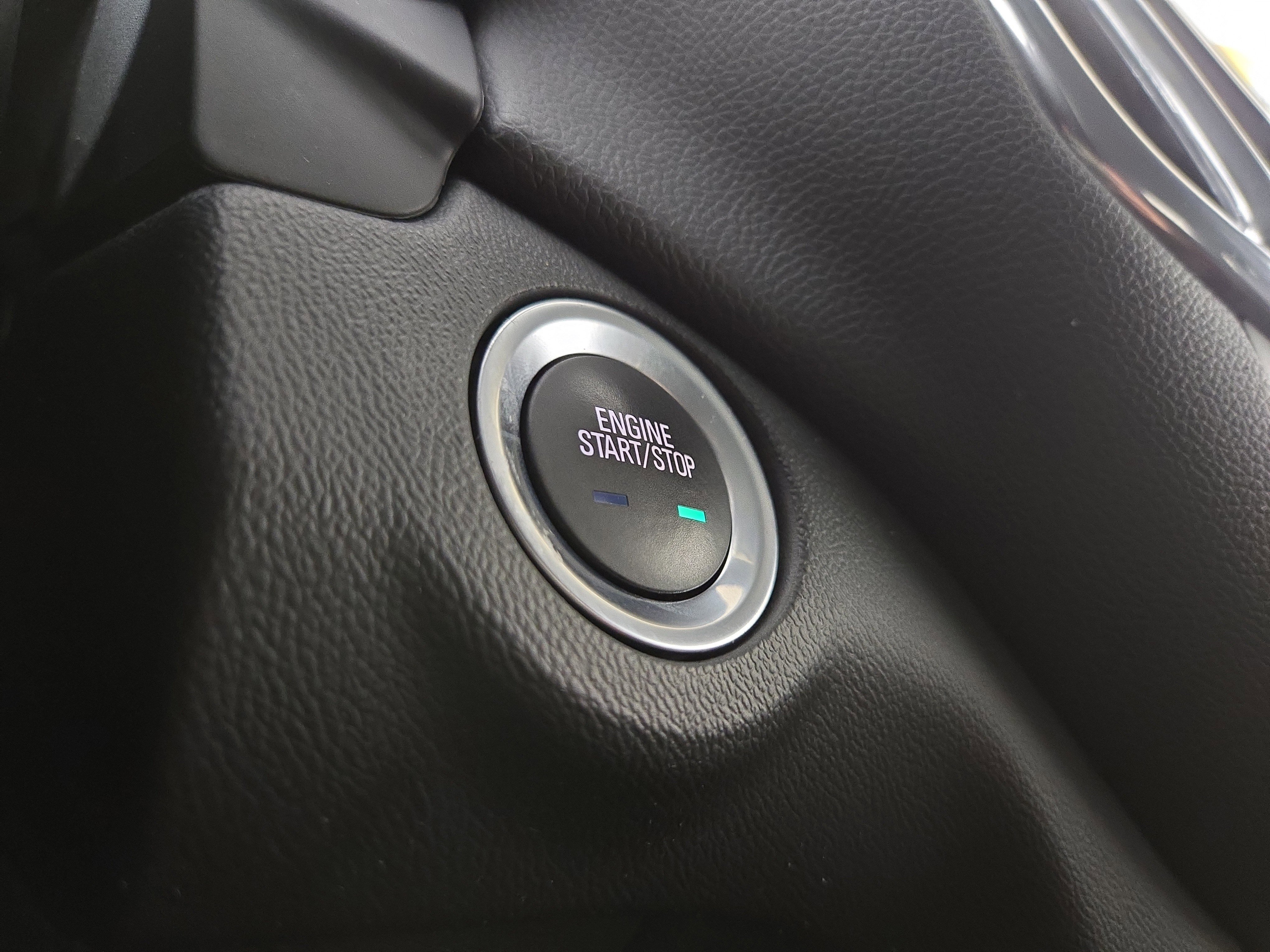 Used 2020 Chevrolet Equinox LT image 25