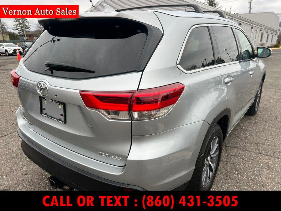 Used 2018 Toyota Highlander XLE image 5
