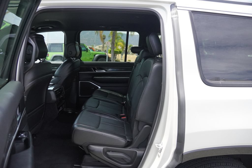 Certified 2022 Jeep Wagoneer Series II RWD image 29